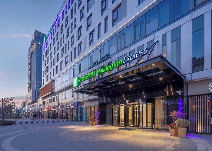 Holiday Inn Express Shanghai Huijin By Ihg