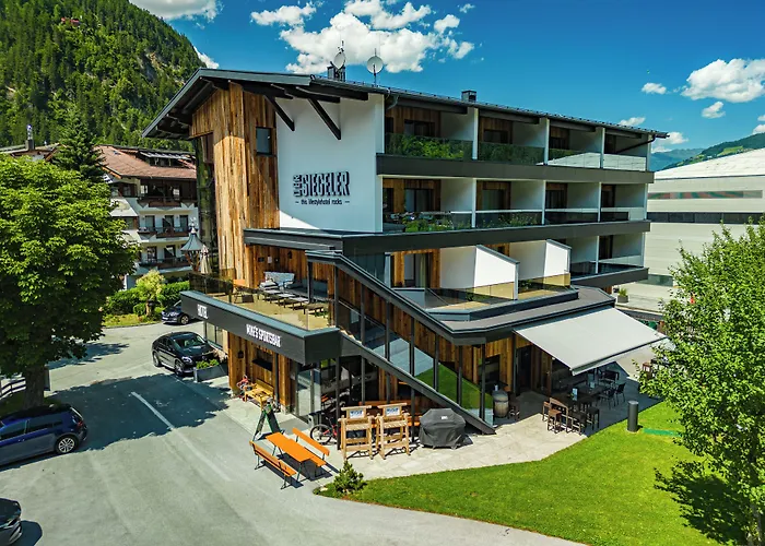 Der Siegeler B&B - This Lifestylehotel Rocks Mayrhofen