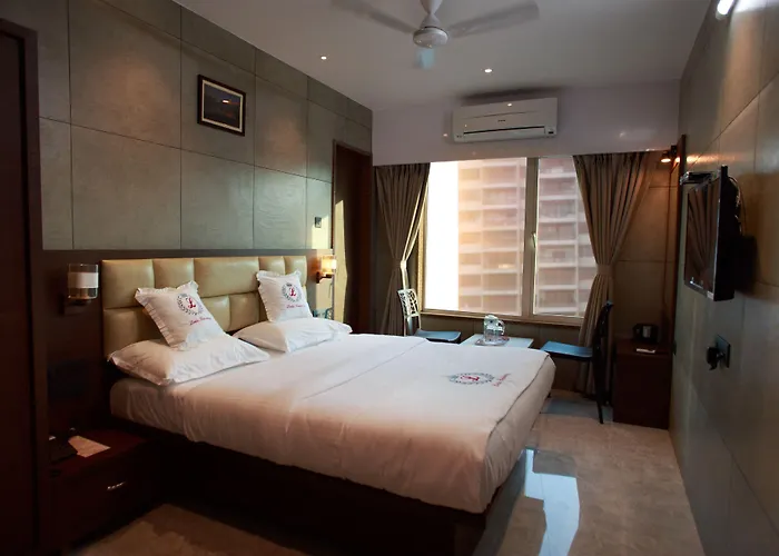 Hotel Leela Kalyan