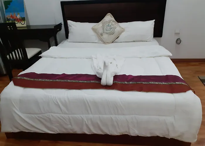 New Season Riverside Hotel Phnom Penh