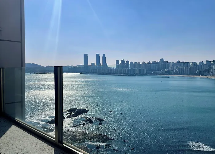 H Avenue Gwanganri Beach Busan