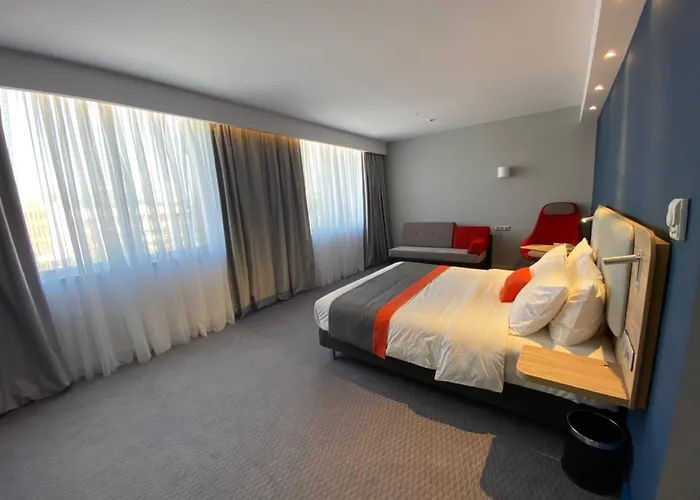 Holiday Inn Express - Almaty By Ihg
