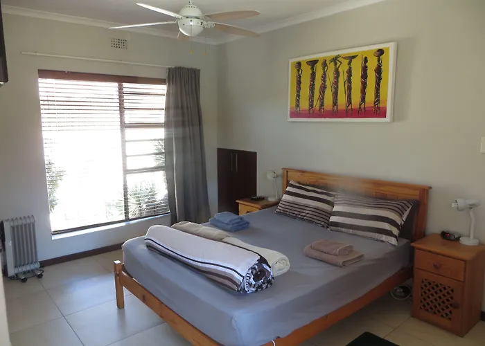 Cape Oasis Guesthouse Bloubergstrand