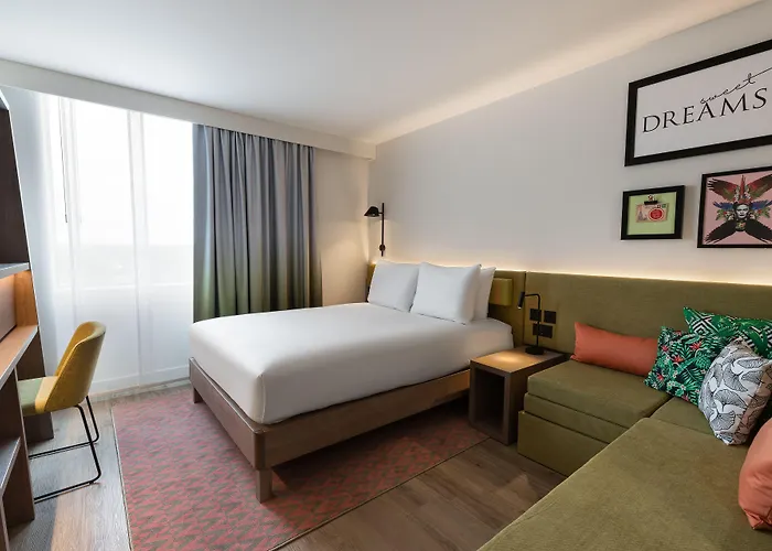 Hotel Hampton By Hilton Constance