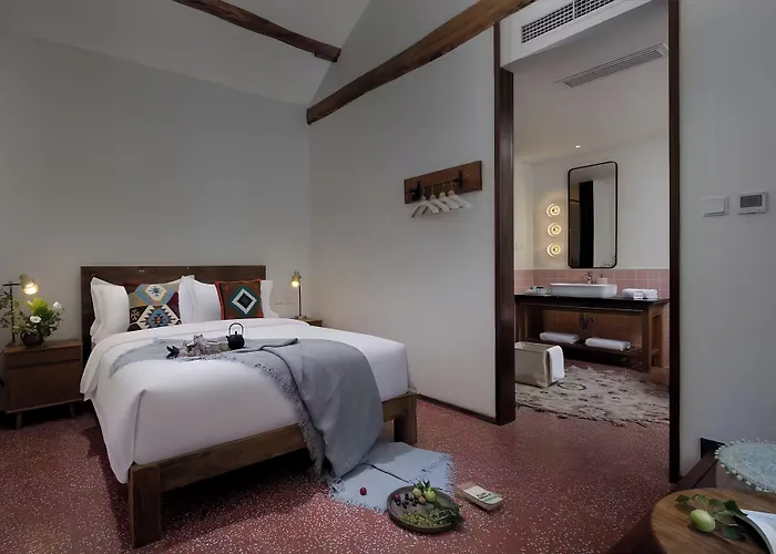 Peking Yard Siheyuan Boutique Hotel &Garden&Terrace&Lama Temple&Hutong&Houhai&Tiananmen&Bistro