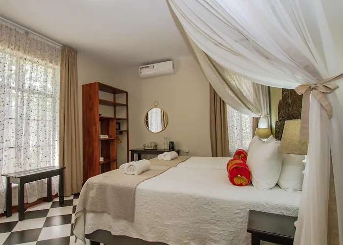528 Victoria Falls Guest House
