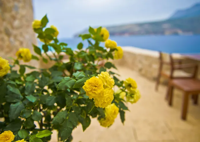 Pirgos Mavromichali Hotel Limeni
