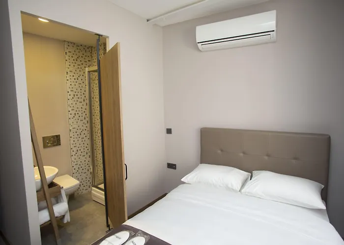 Jurnal Hotel Istanboel