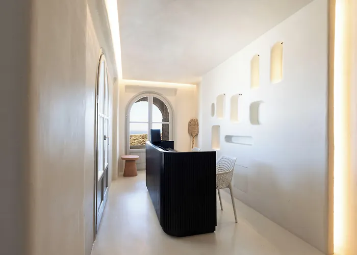 Danae Suites Santorini Oia 