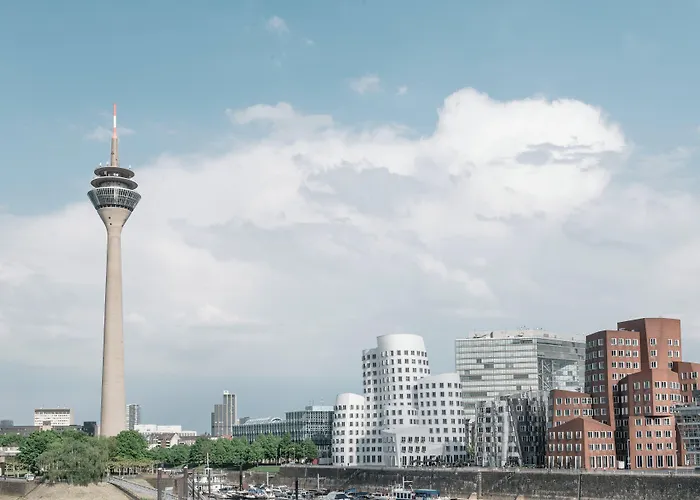 Holiday Inn Express Duesseldorf - Hauptbahnhof By Ihg