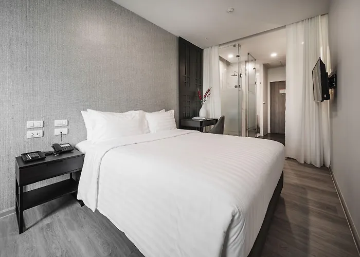 Vix Bangkok At Victory Monument Hotel
