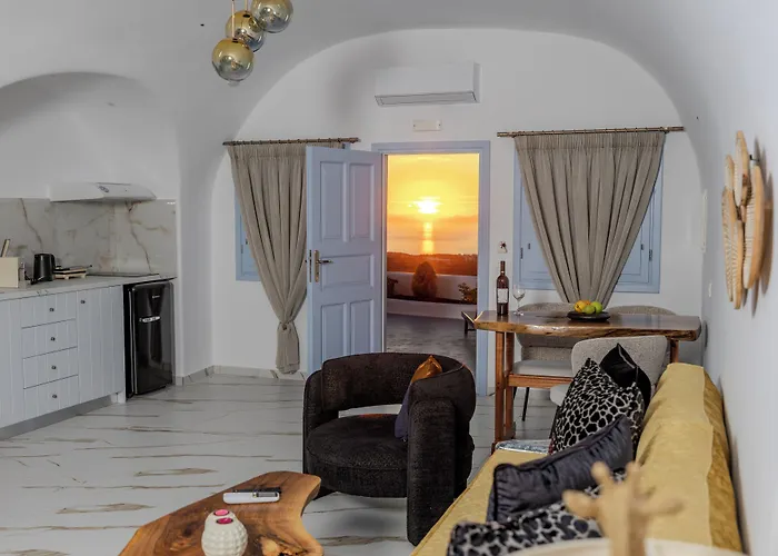 Sun Angelos Oia - Luxury Cave Suites