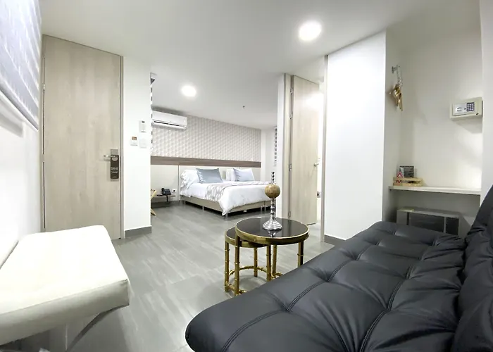 Seven Inn Hotel Medellin