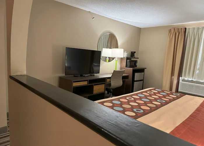 Super 8 By Wyndham Winfield-Quail Ridge Area Hotel