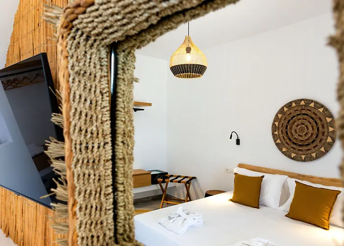 Omilos Beachfront House Parikia 
