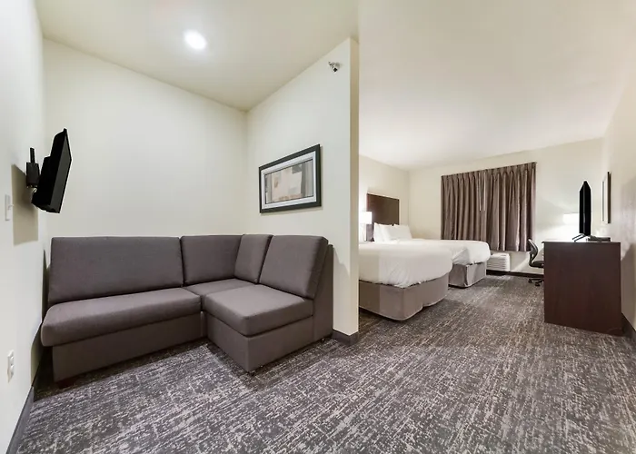 Cobblestone Hotel & Suites - Cozad