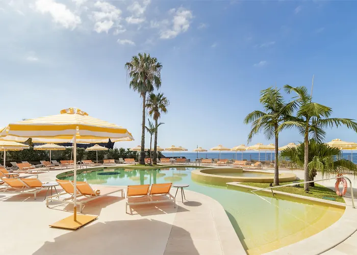 Next - By Savoy Signature Funchal 