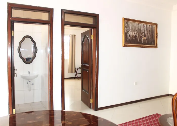 Royal Elmount Hotel Elmina