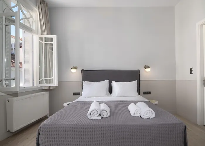 Plaka Arch Suites Atenas