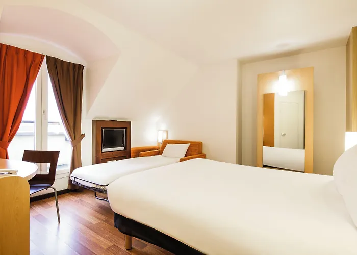 Ibis Versailles Chateau