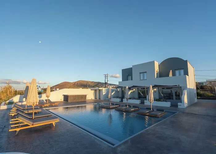Volcanic Arc Suites Oia