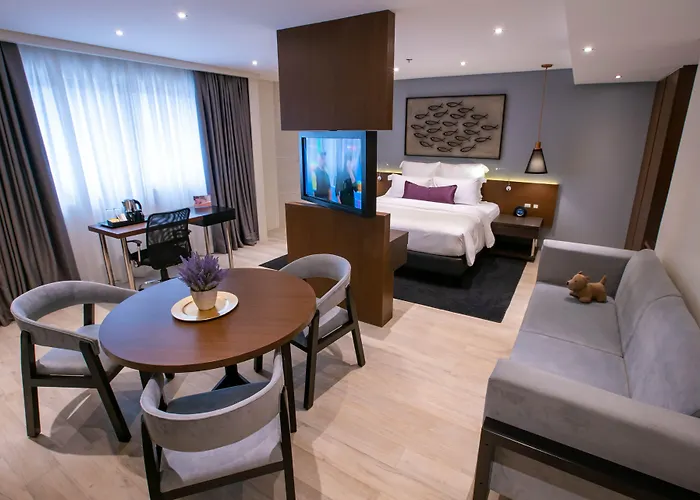 Coro Hotel Makati City