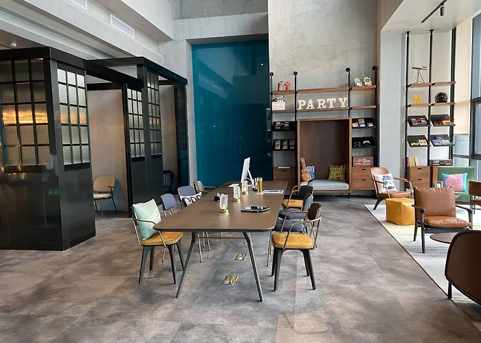 Moxy Shanghai Hongqiao Necc