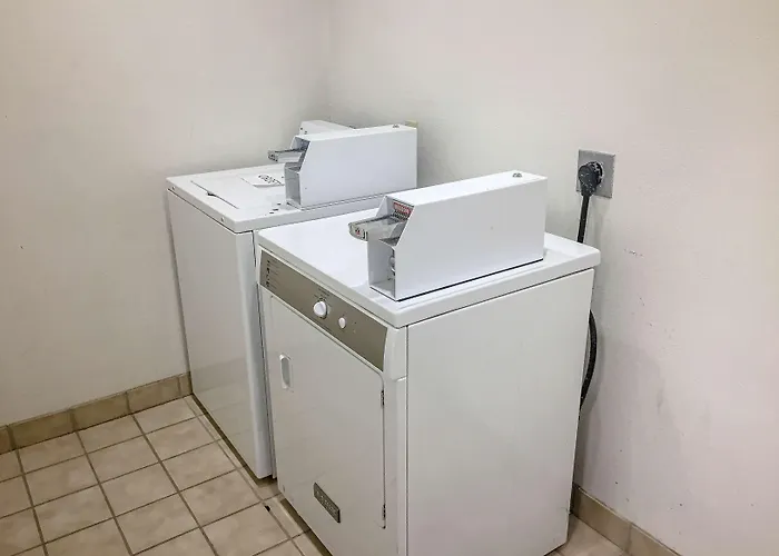 Motel 6-Woodway, Tx
