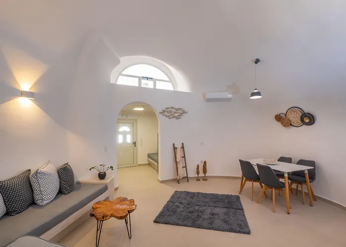 Santoterra Antigua Suites Karterados 