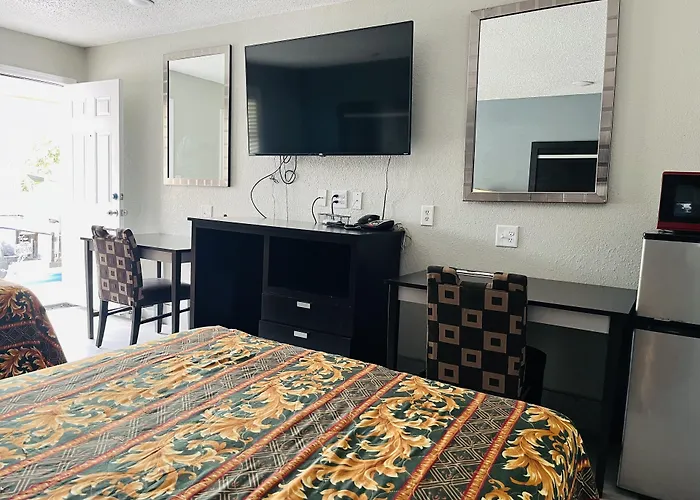 Town House Motel Bay City