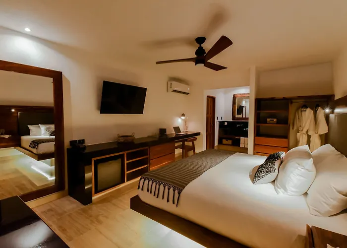 Casa Del Jaguar Beach Hotel Isla Mujeres