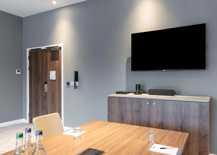 Hampton By Hilton High Wycombe Hotel