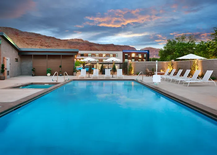 Gravity Haus Moab Hotel