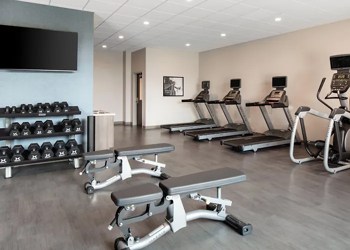 Staybridge Suites - Iowa City - Coralville By Ihg