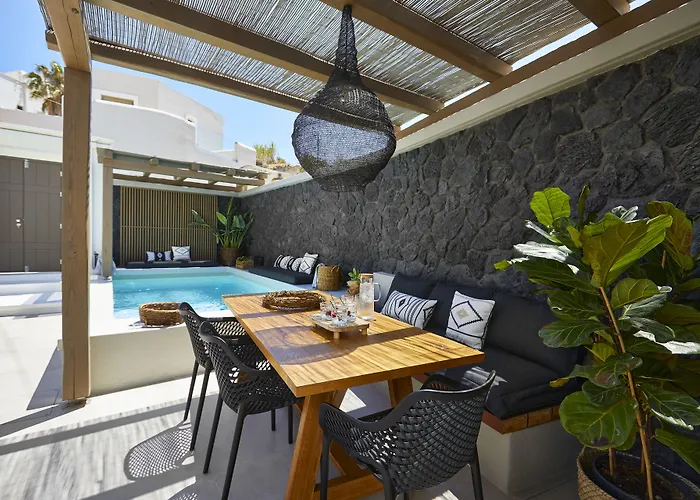 Floria Suites Karterados 