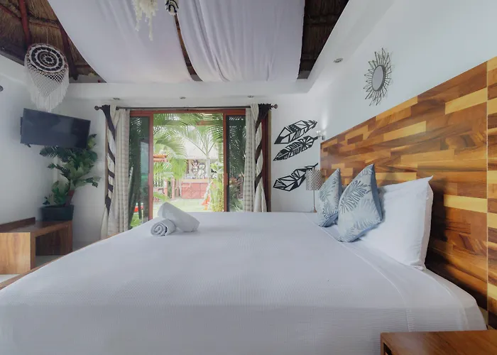 Blue Bird Hotel Bacalar