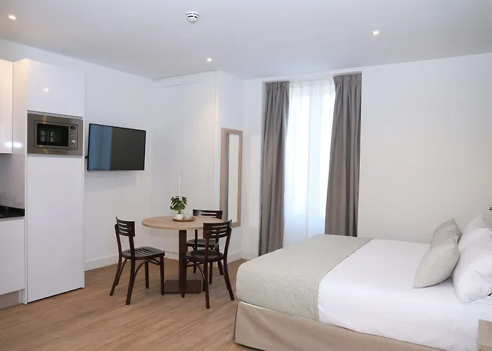 New Point Opera Aparthotel Madri