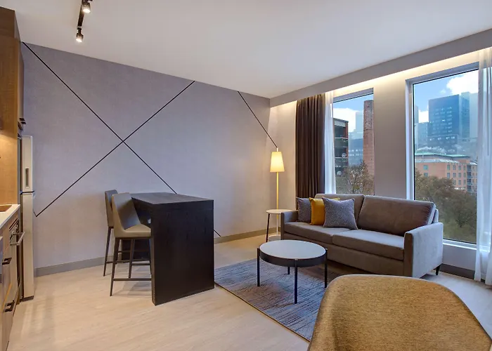 Hampton Inn Montreal Downtown, Qc