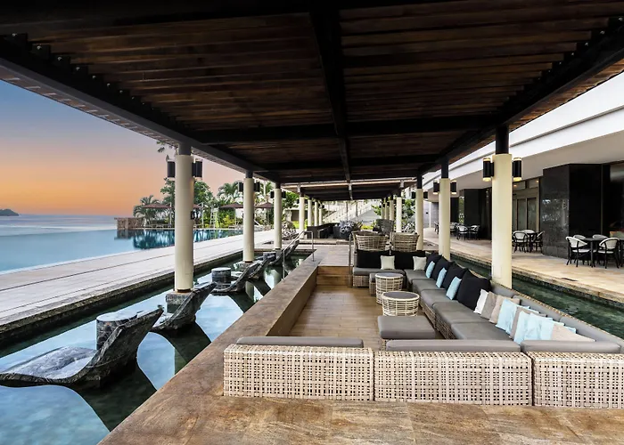 The Tsubaki Tower Hotel Tumon