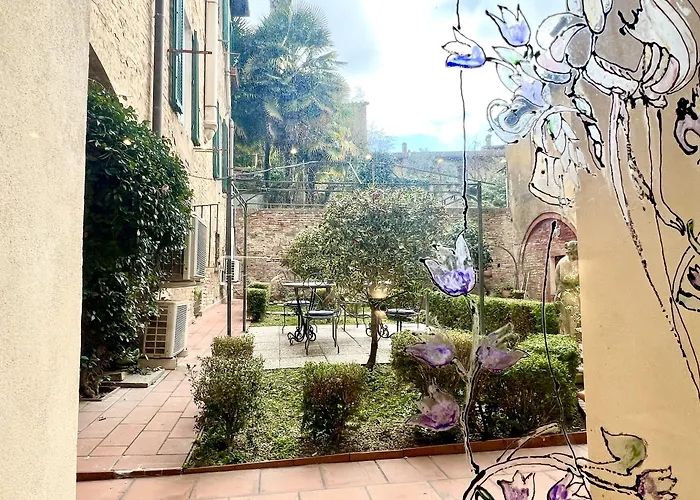 Regis Condo Siena