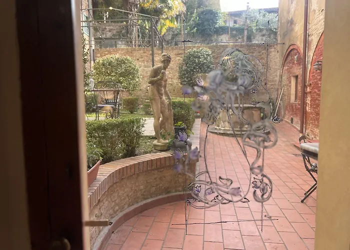 Regis Condo Siena