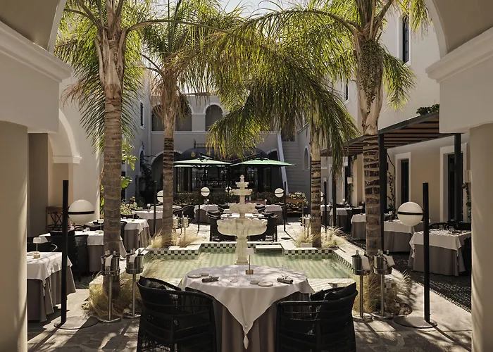 Katikies Garden Santorini - The Leading Hotels Of The World Firá