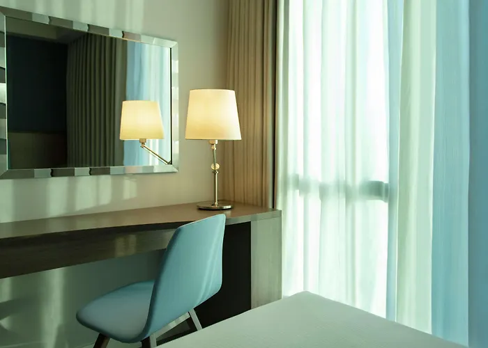 Hampton By Hilton Hamilton Park Hotel