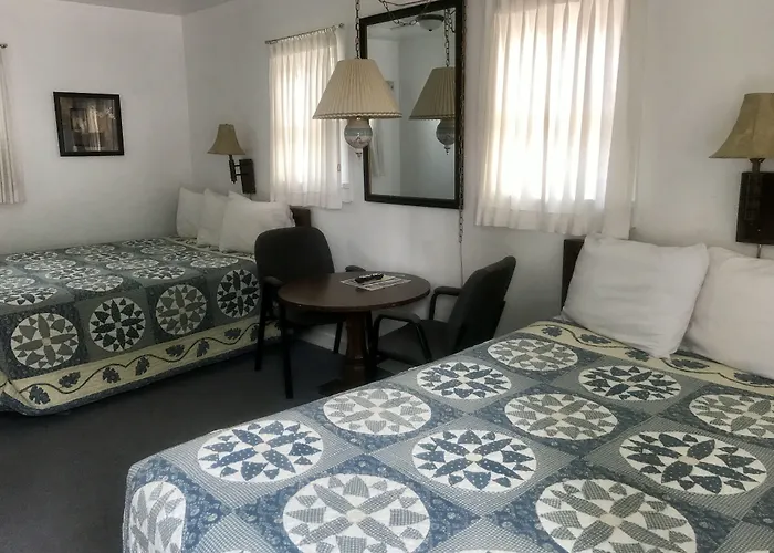 Chalet Motel Custer