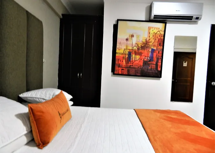 Hotel La Colonia Santo Domingo