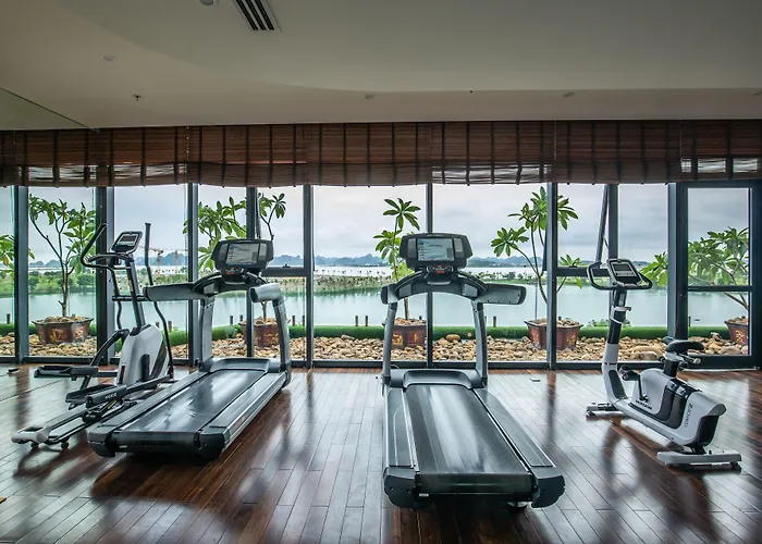 Central Luxury Hạ Long Hotel