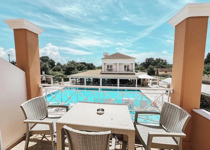 Kavos Plaza Hotel