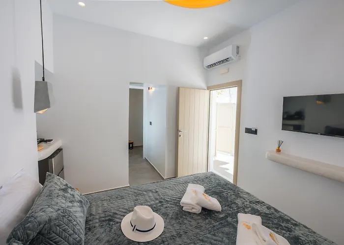 Tre Fiori - The Retreat Suites Fira 