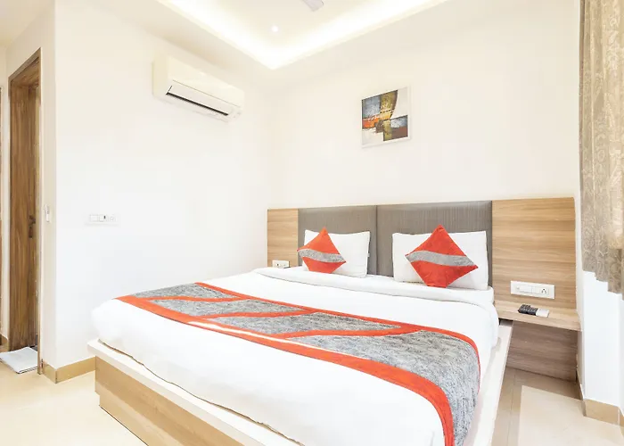 Hotel Tripple Tree - Near Ganga Ram & Blk Hospital - Karol Bagh New Delhi