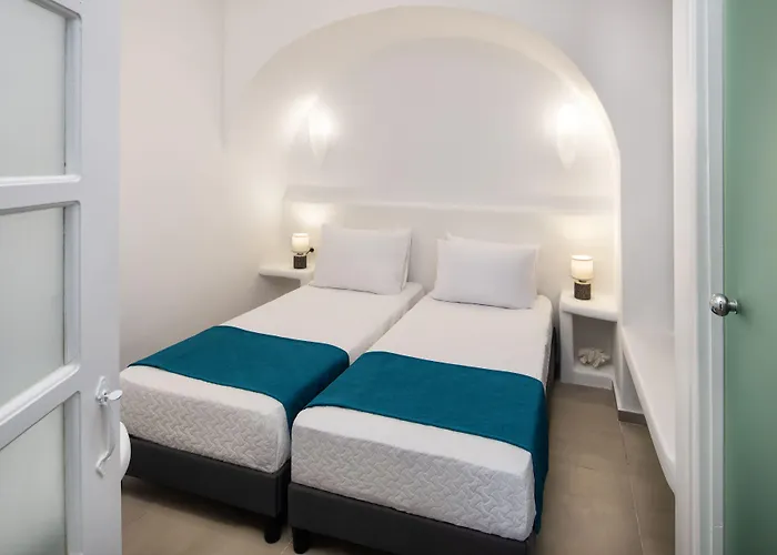 Lava Stone Bed & Breakfast Oia